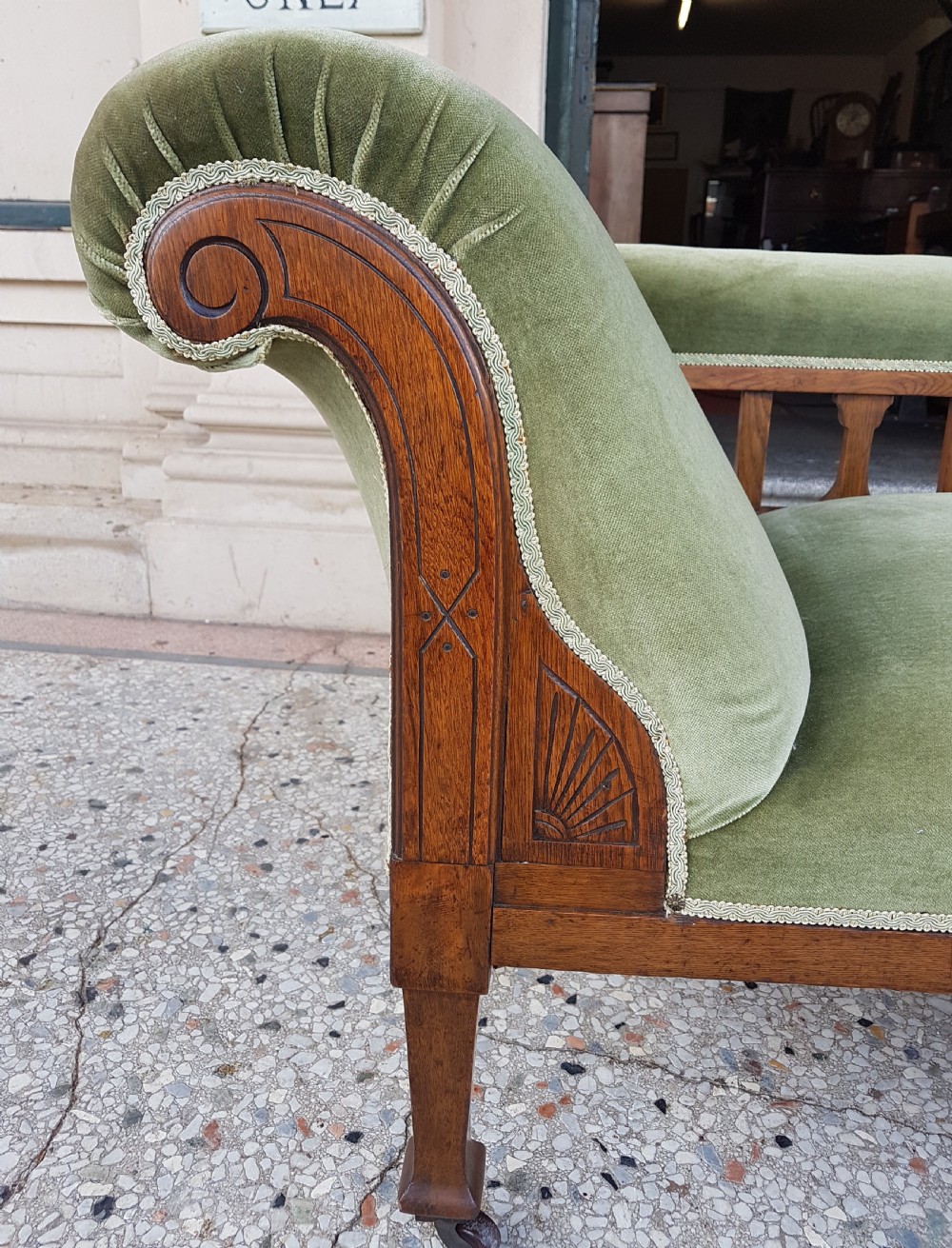 ANTIQUE CHAISE  View II