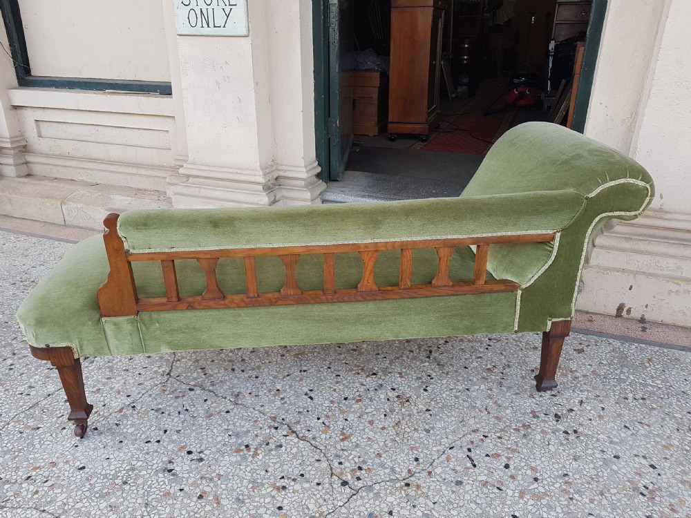 ANTIQUE CHAISE  View IV