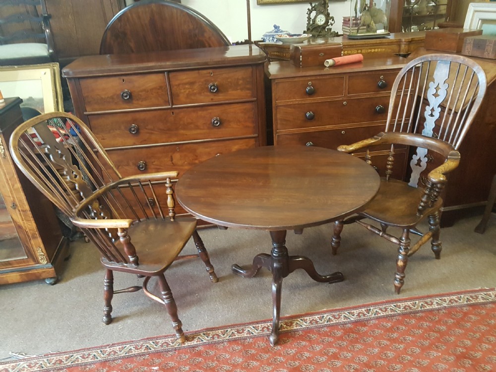 GEORGIAN OAK TILT TOP /TRIPOD TABLE  View II