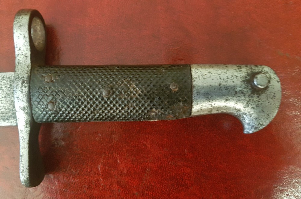 ANTIQUE  SAWBACK BAYONET View IV