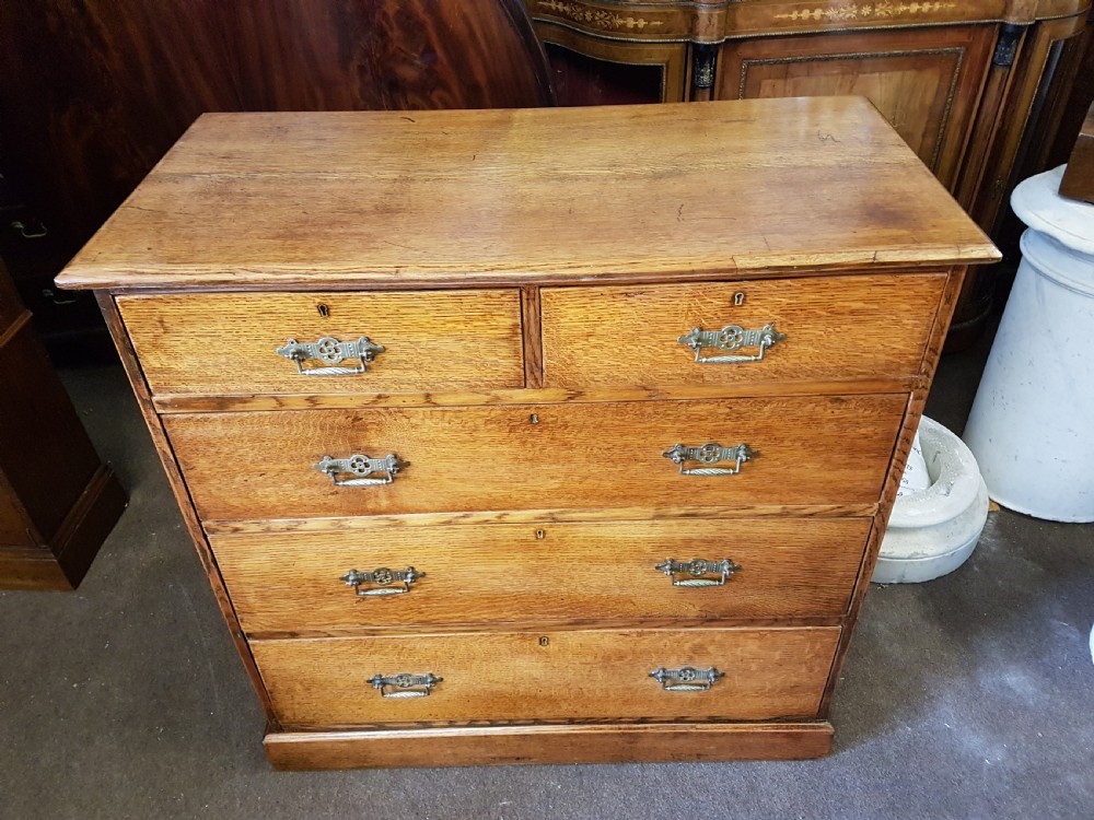 ANTIQUE OAK CHEST OF DRAWERS  View V