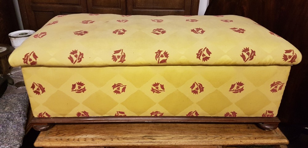 VICTORIAN  OTTOMAN