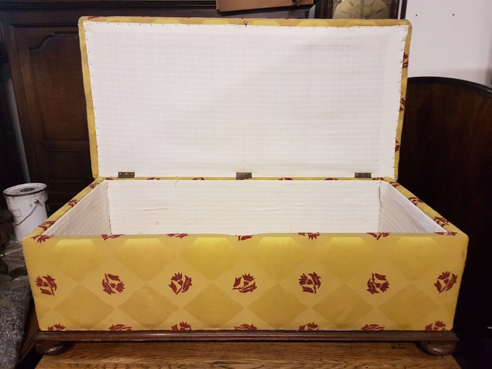 VICTORIAN  OTTOMAN View II