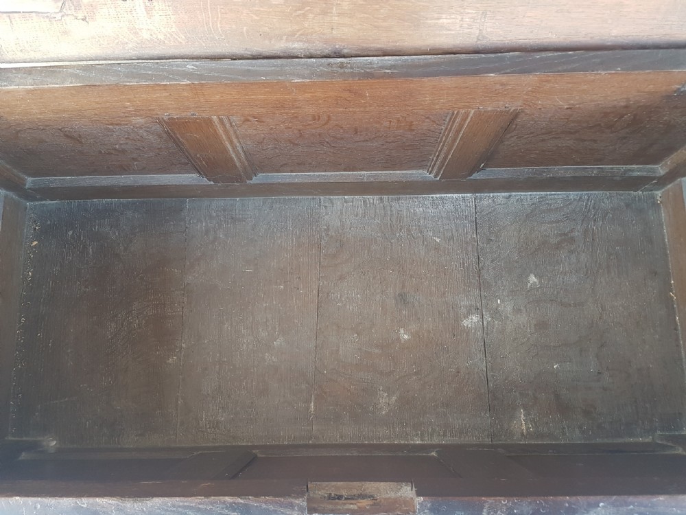 ANTIQUE OAK COFFER /CHEST  View VII