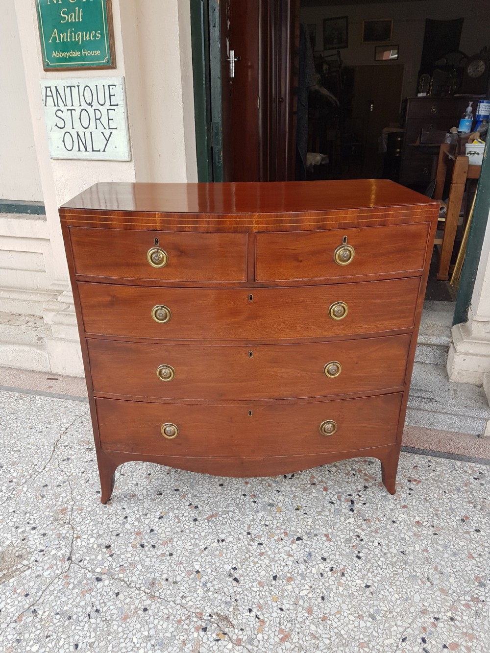 ANTIQUE BOW FRONTED CHEST OF DRAWERS 