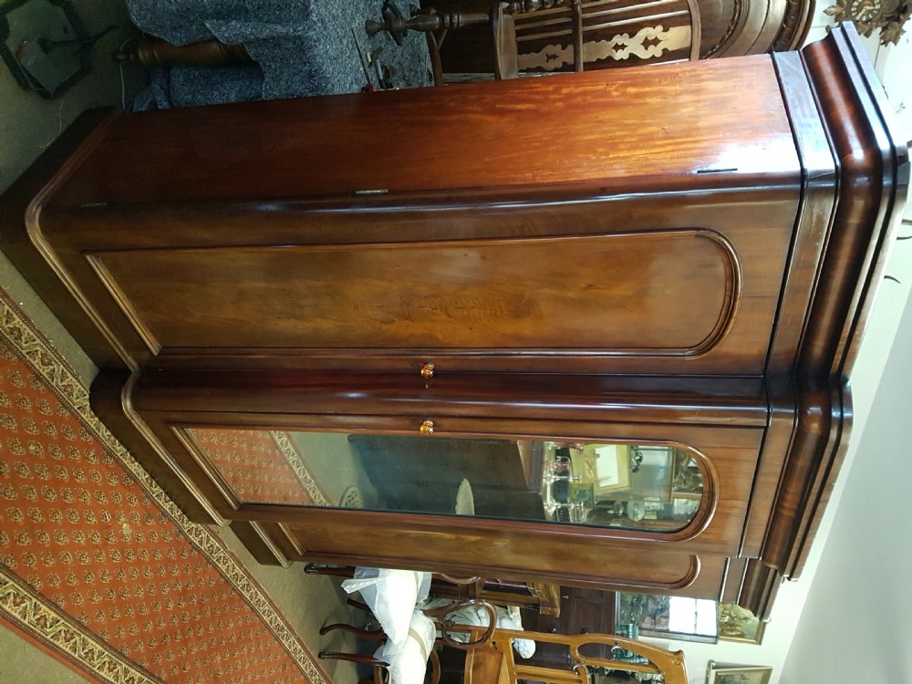 ANTIQUE LARGE   MAHOGANY WARDROBE  View II