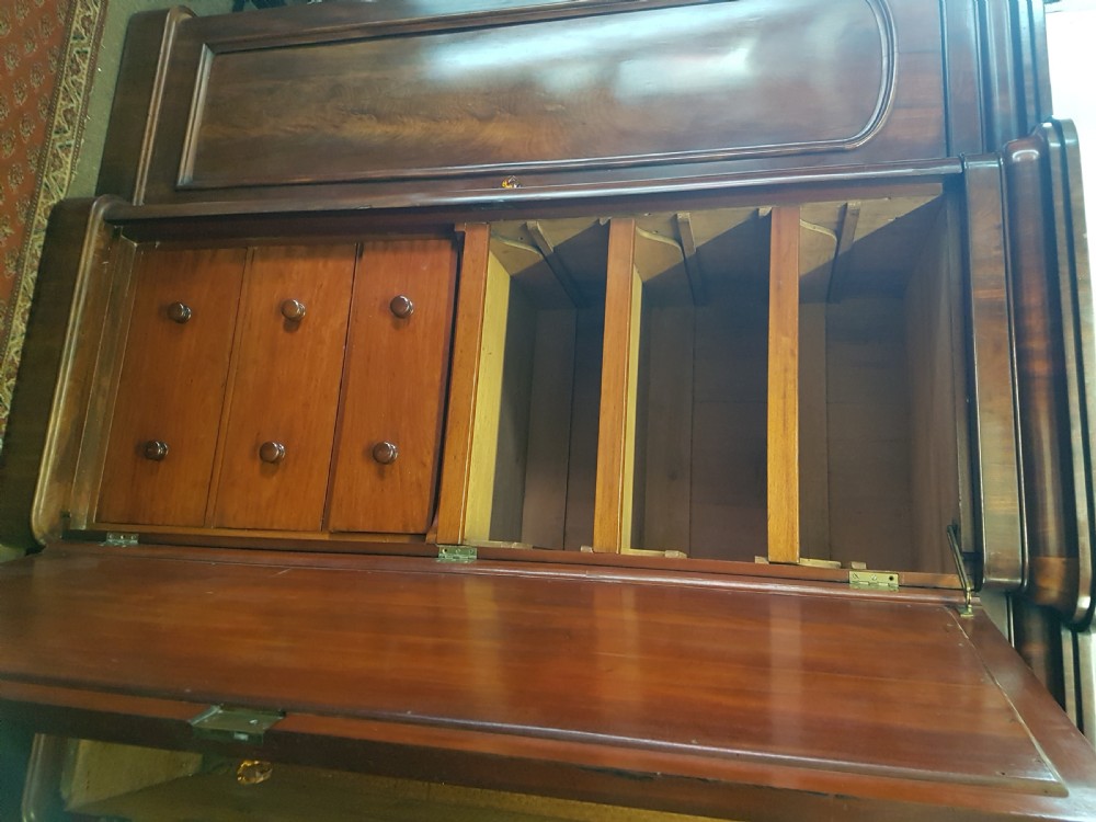 ANTIQUE LARGE   MAHOGANY WARDROBE  View IV