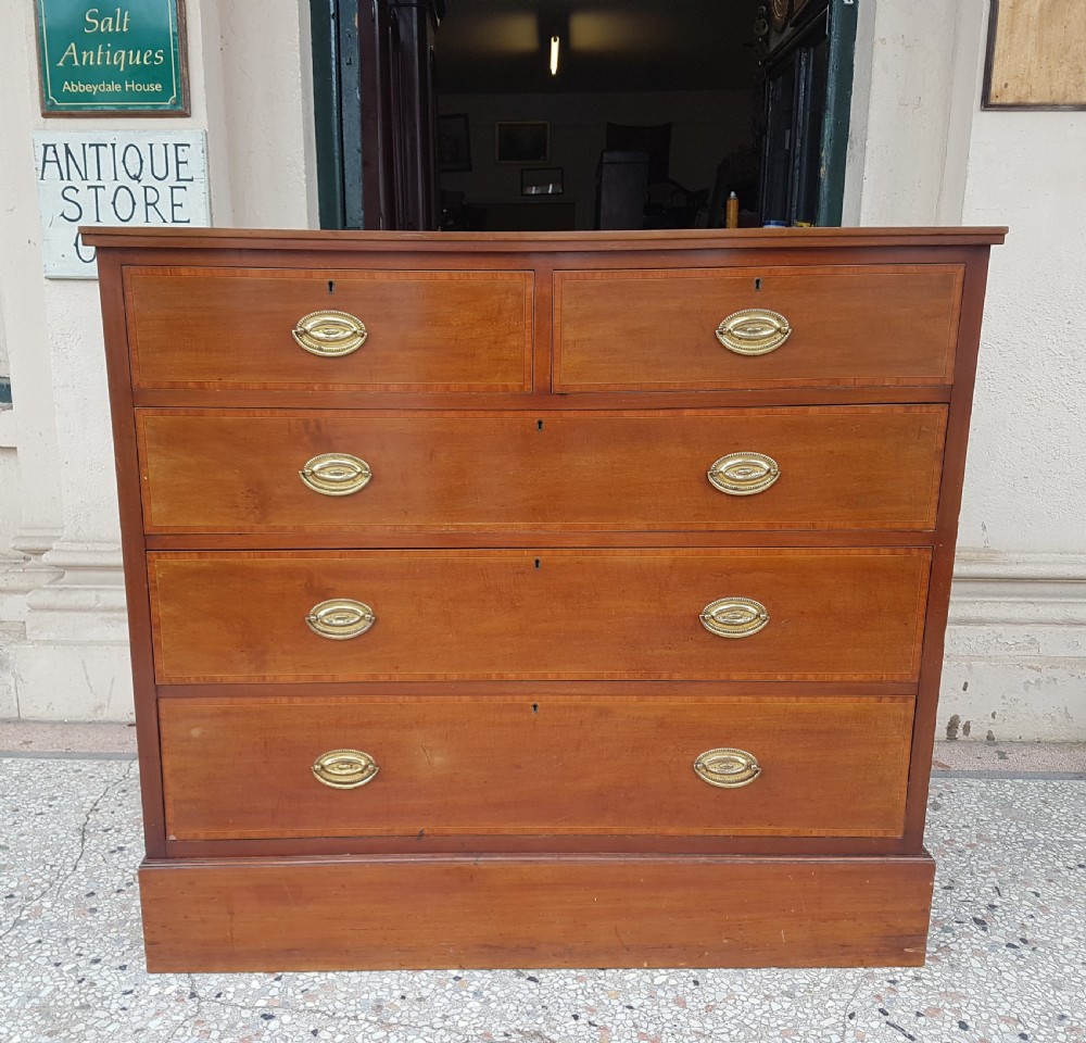 ANTIQUE CHEST OF DRAWERS 