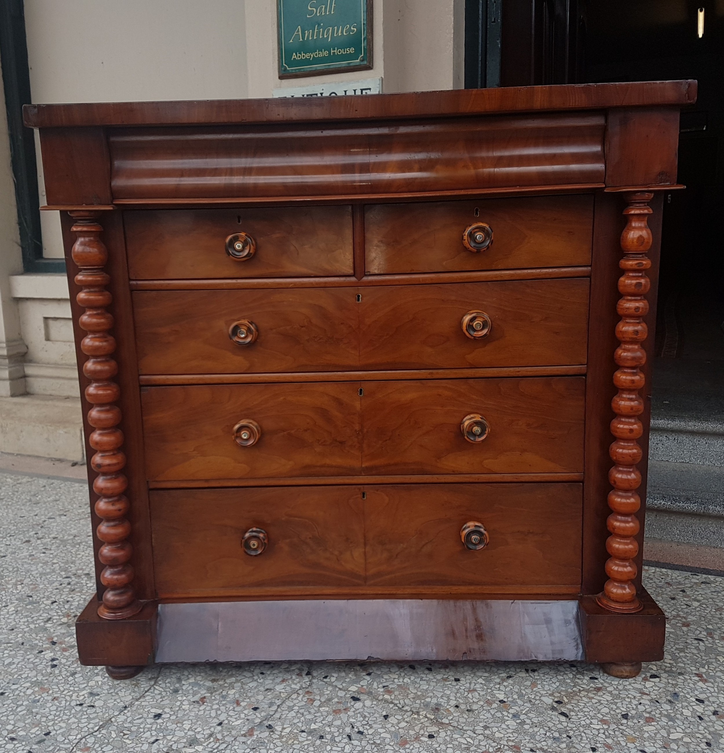 ANTIQUE CHEST OF DRAWERS 