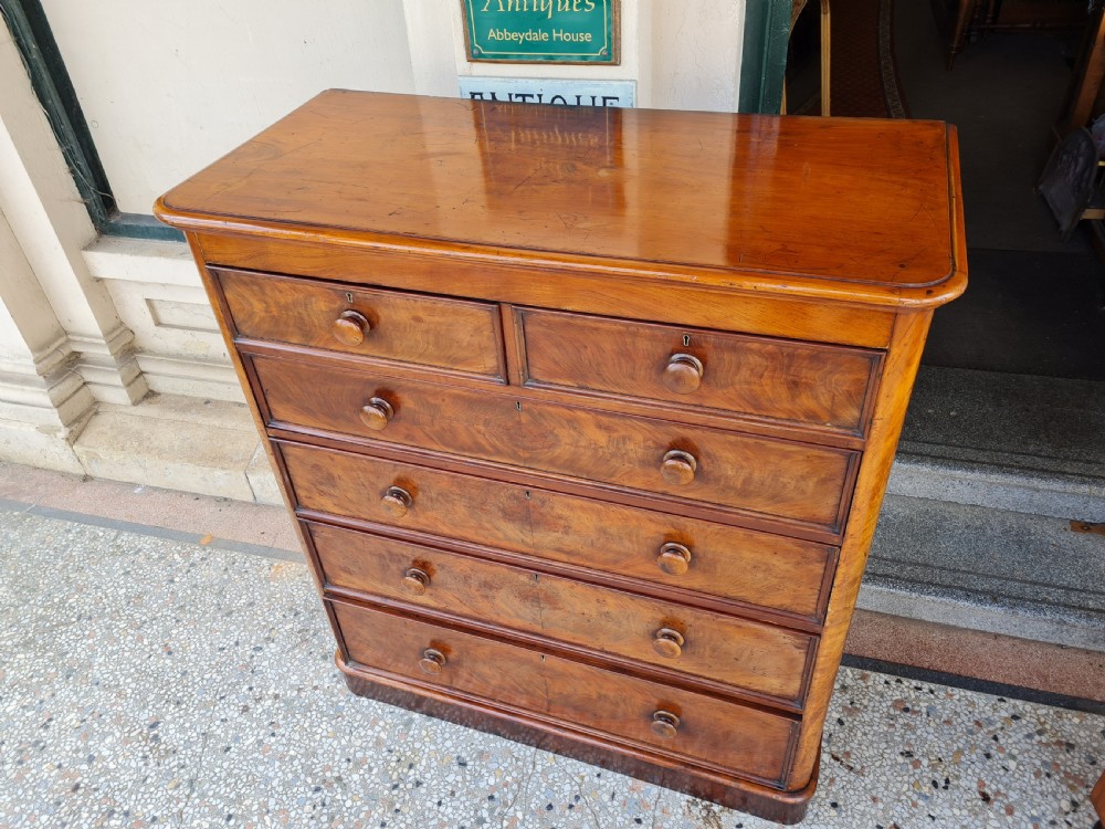 LARGE VICTORIAN CHEST OF DRAWES  View IV