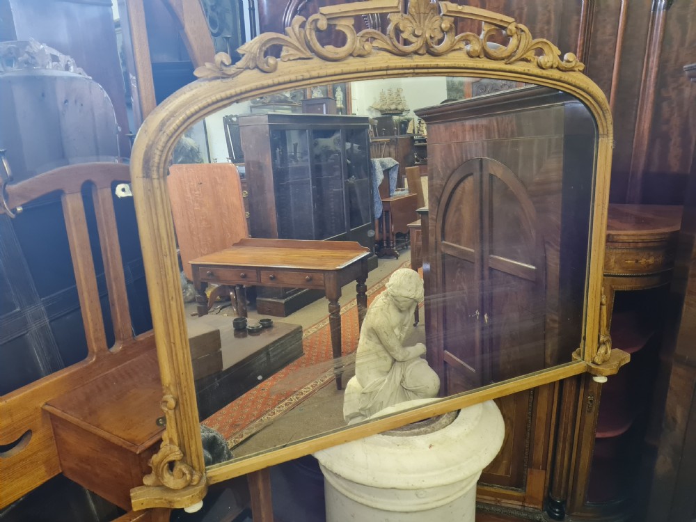  ANTIQUE  OVERMANTLE  