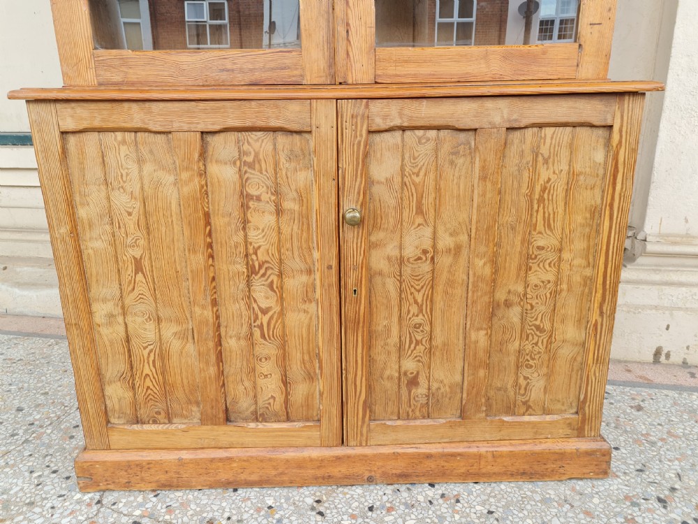 ANTIQUE PINE  BOOKCASE /CUPBOARD  View VIII