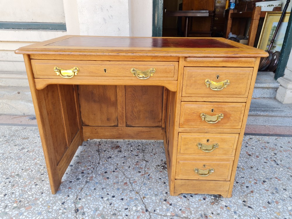 ANTIQUE OAK DESK View III