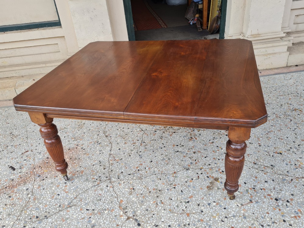 ANTIQUE WALNUT  EXTENDING TABLE  View XII