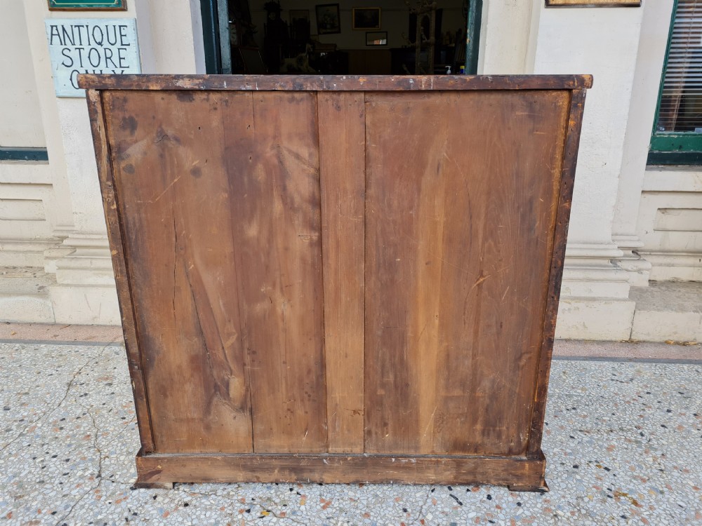 ANTIQUE MAHOGANY BOW FRONTED  CHEST OF DRAWERS  View VII