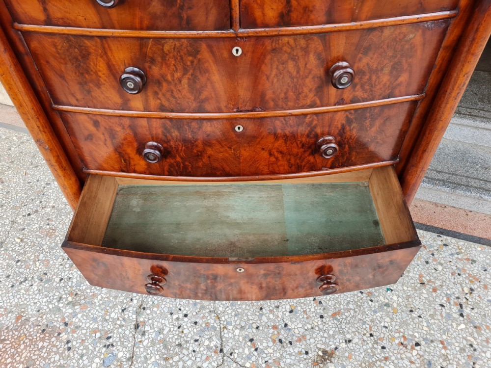  ANTIQUE BOW FRONTED  CHEST OF DRAWERS  View VIII
