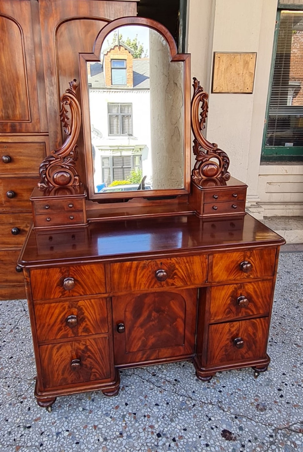 ANTIQUE VICTORIAN DRESSING CHEST /TABLE 