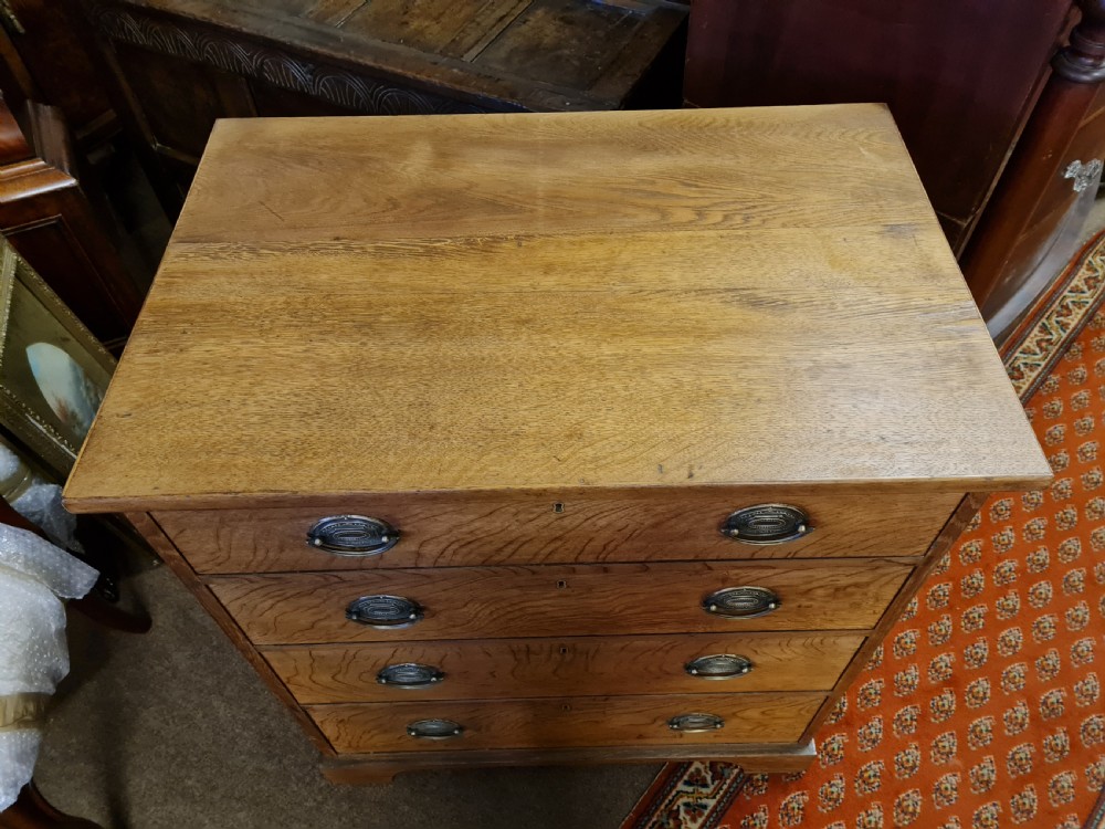 ANTIQUE OAK CHEST OF DRAWERS  View II