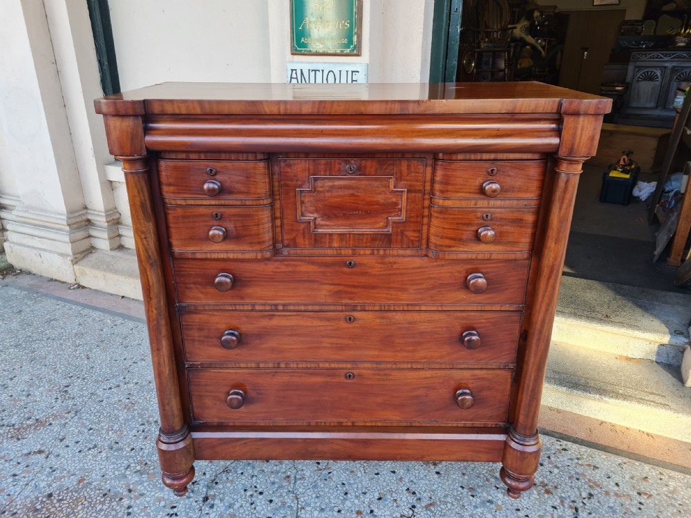 ANTIQUE SCOTTISH CHEST OF DRAWERS 