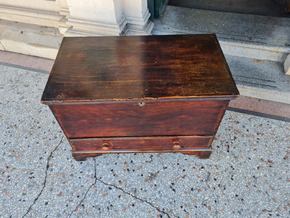 ANTIQUE  BLANKET BOX  View II