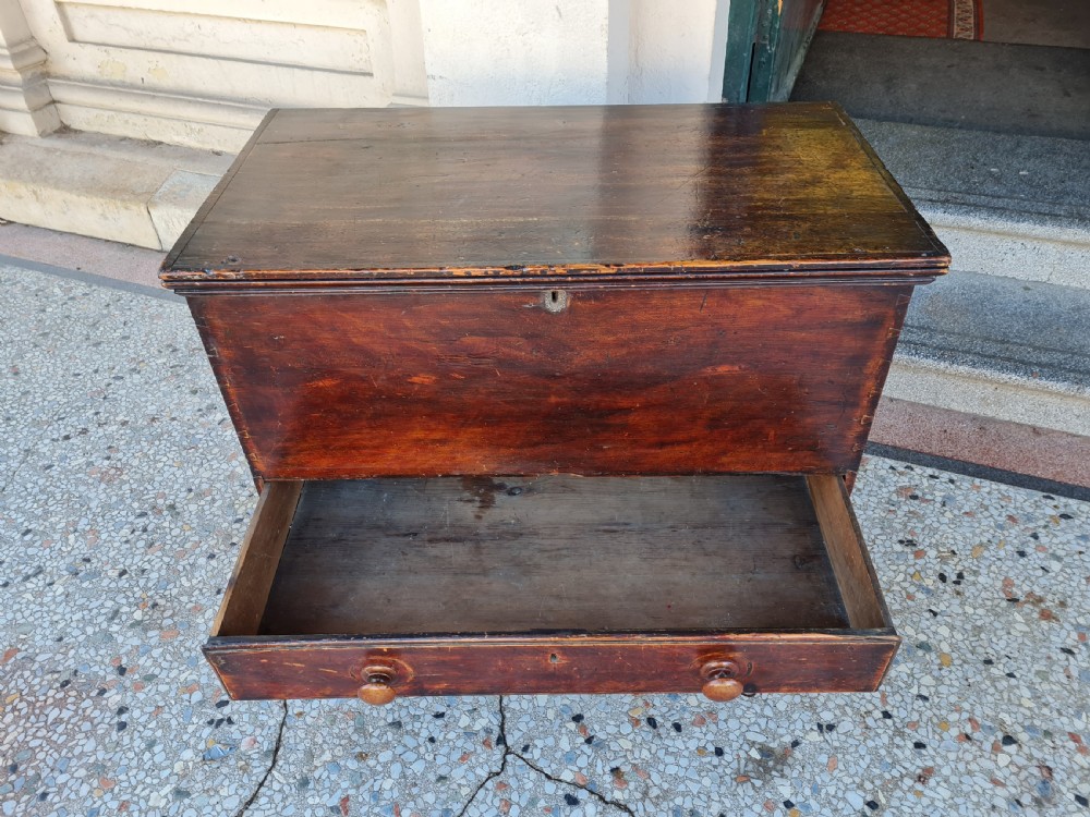 ANTIQUE  BLANKET BOX  View VI