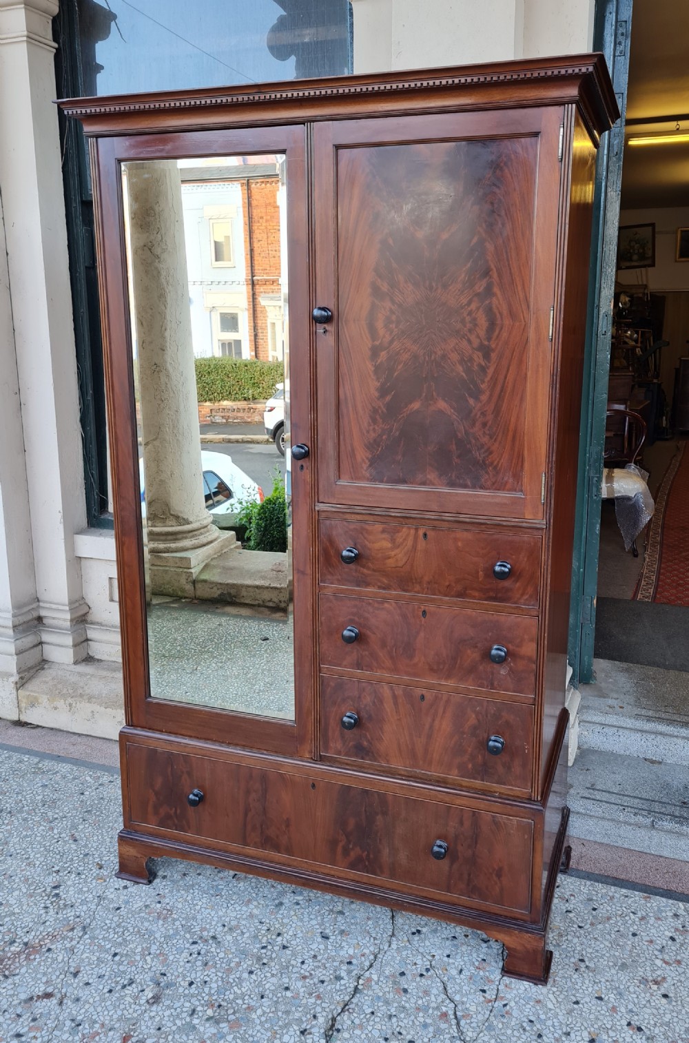 ANTIQUE MAHOGANY WARDROBE 