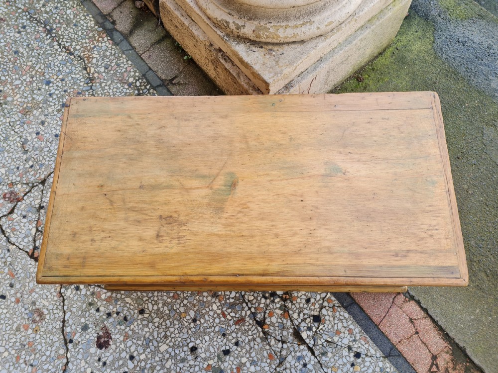 VICTORIAN BLANKET BOX  View IV