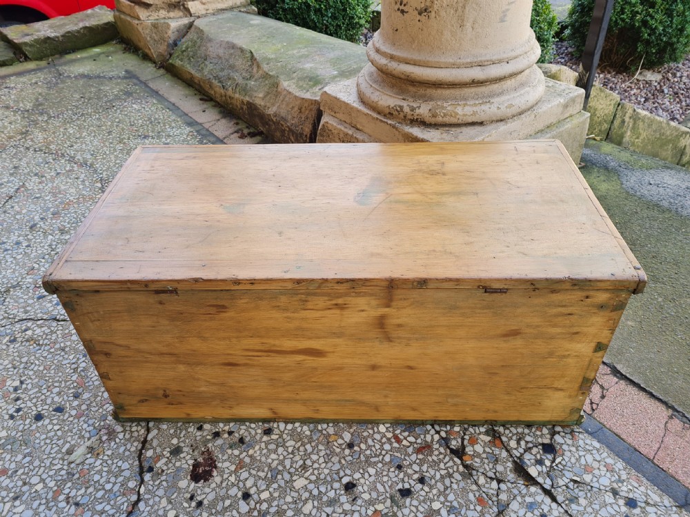 VICTORIAN BLANKET BOX  View VII
