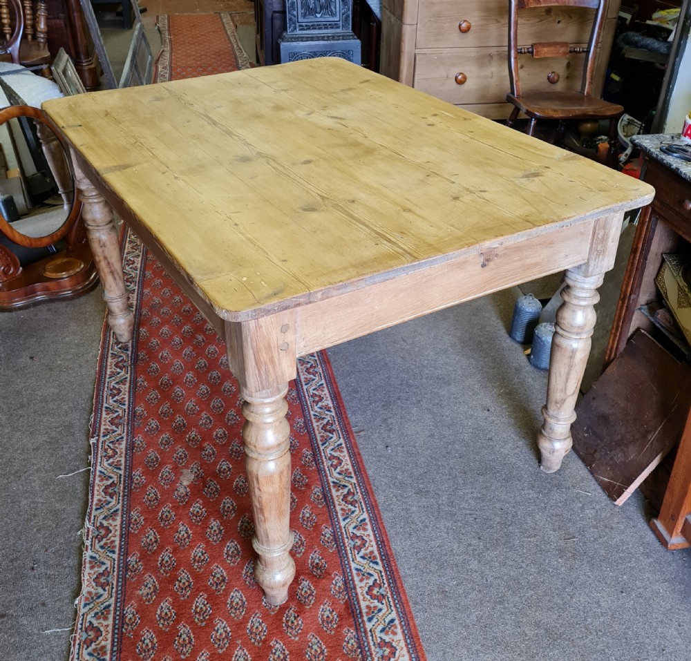 VICTORIAN PINE FARMHOUSE TABLE  View V