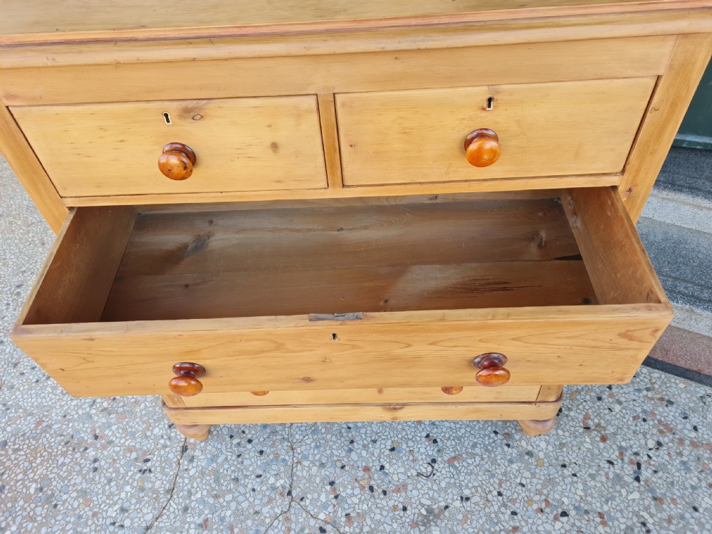 VICTORIAN  PINE CHEST OF DRAWERS  View VI