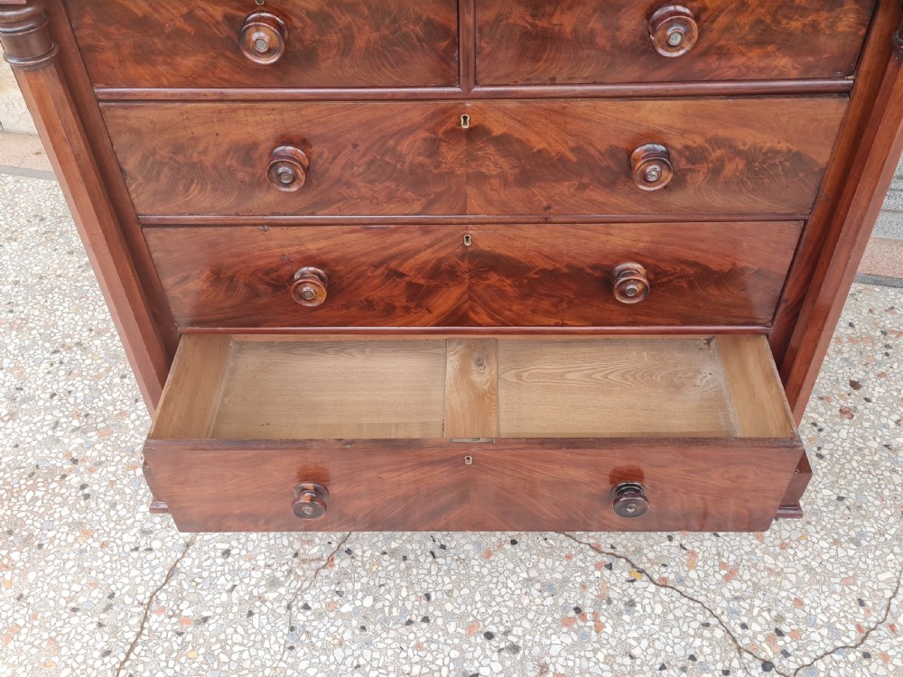VICTORIAN MAHOGANY CHEST OF DRAWERS  View X