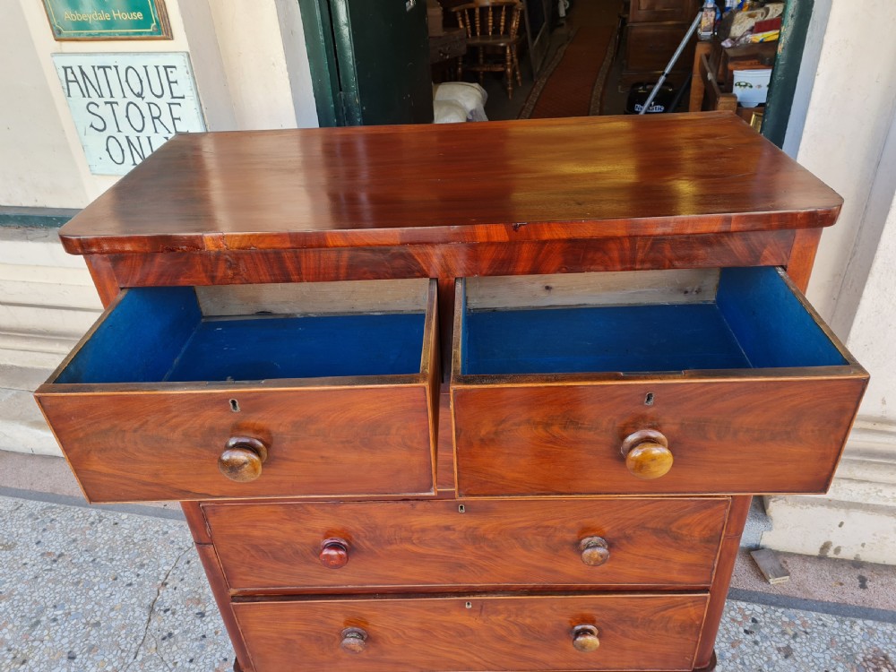 LARGE ANTIQUE CHEST OF DRAWERS  View VII