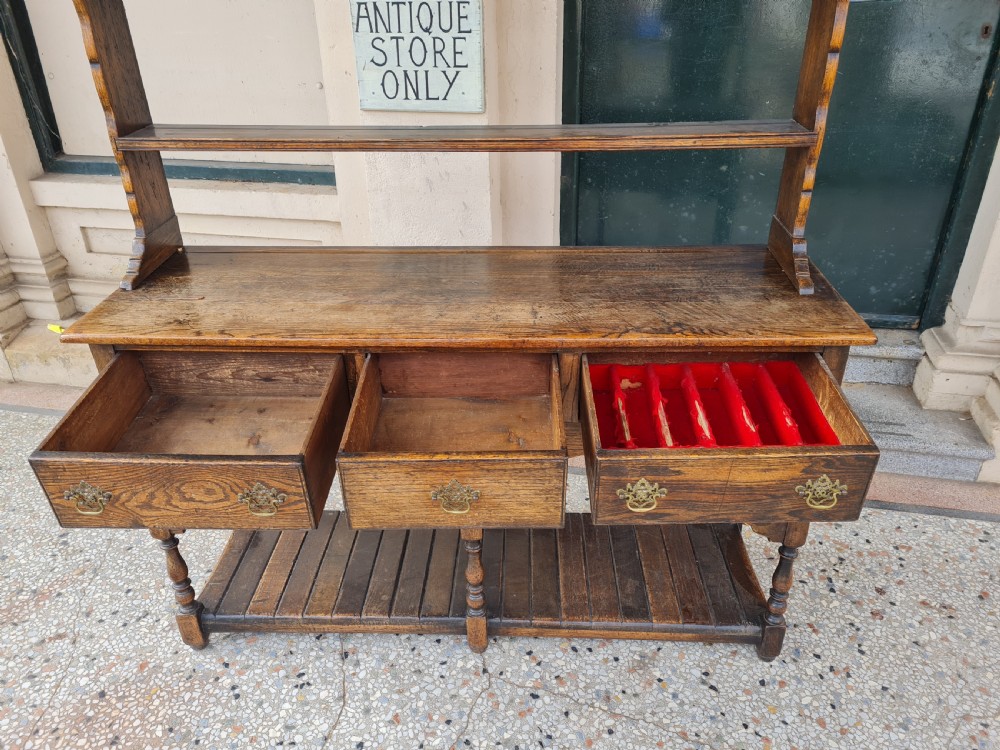 ANTIQUE OAK DRESSER  View VII