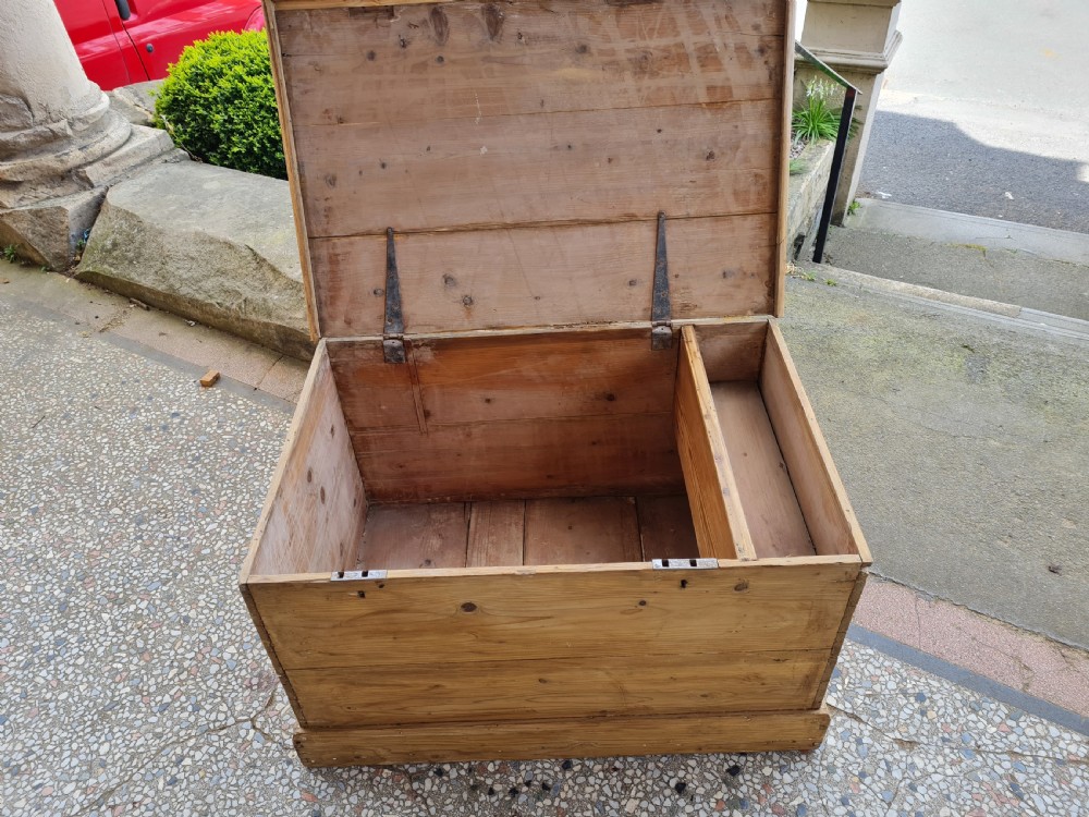ANTIQUE PINE BLANKET BOX  /CHEST  View IV