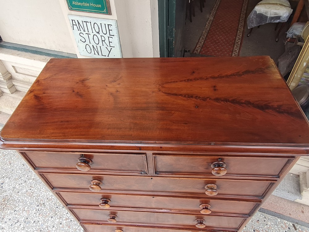 ANTIQUE MAHOGANY CHEST OF DRAWERS  View VII