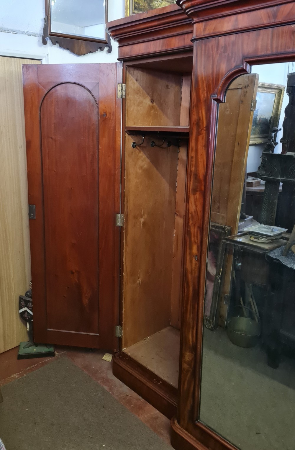 VICTORIAN MAHOGANY TRIPLE WARDROBE  View VI
