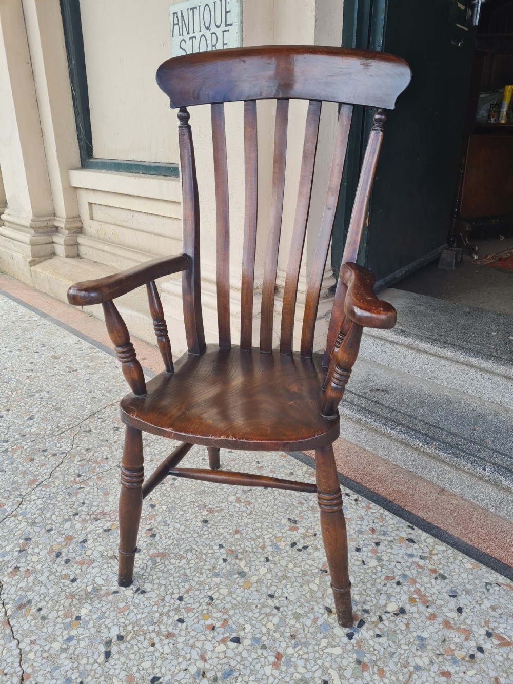 ANTIQUE  ARM CHAIR 