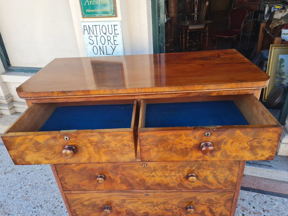VICTORIAN MAHOGANY CHEST OF DRAWERS View IV