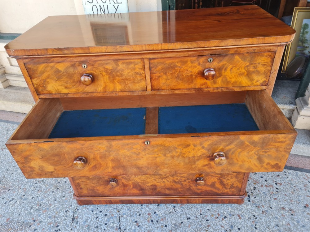 VICTORIAN MAHOGANY CHEST OF DRAWERS View V
