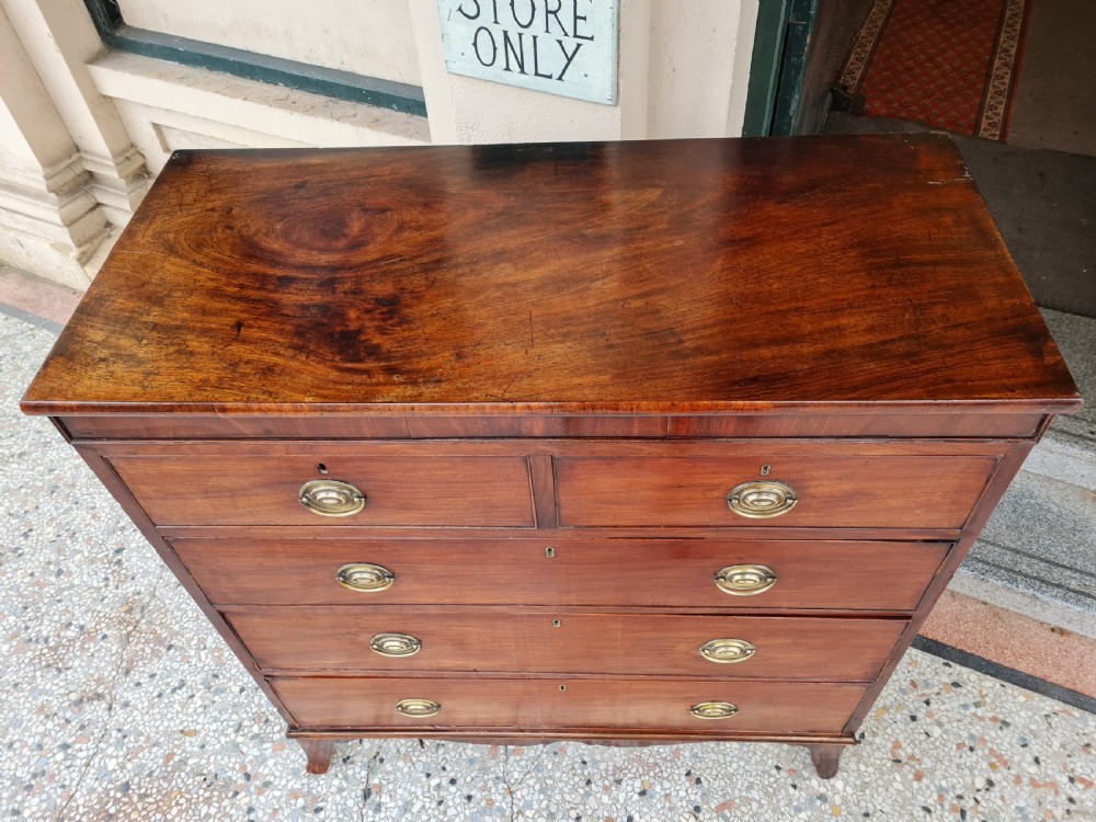 GEORGIAN MAHOGANY CHEST OF DRAWERS  View III