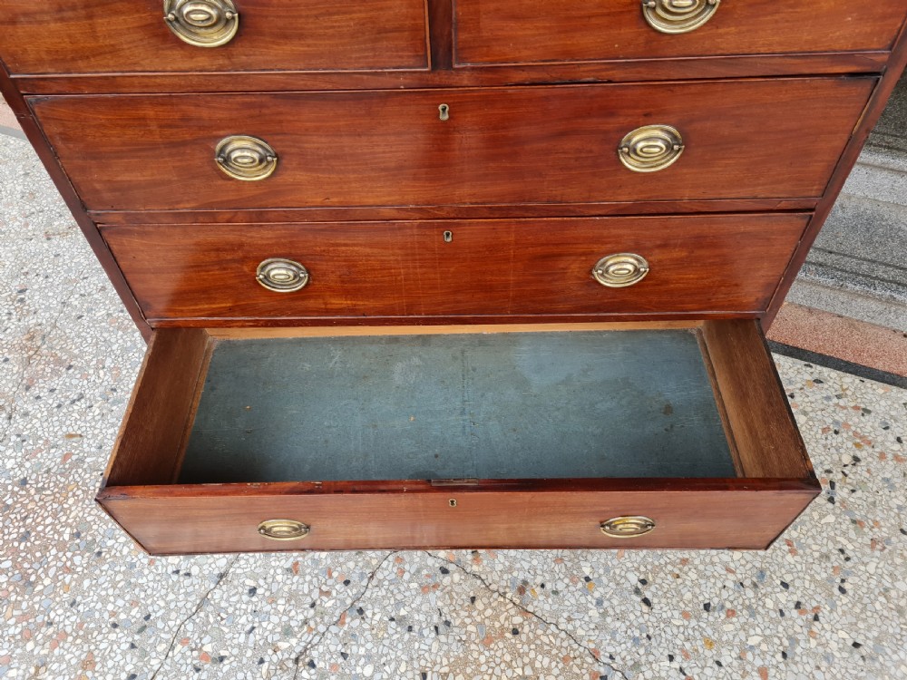 GEORGIAN MAHOGANY CHEST OF DRAWERS  View VII