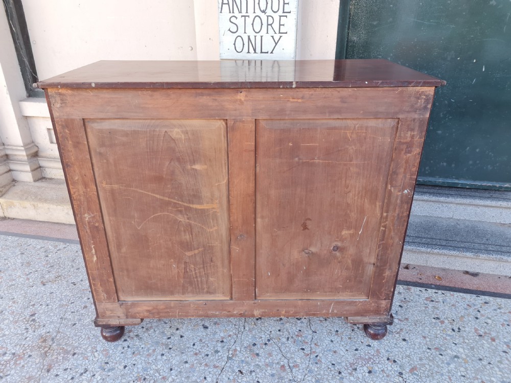LARGE VICTORIAN MAHOGANY CHEST OF DRAWERS  View VII