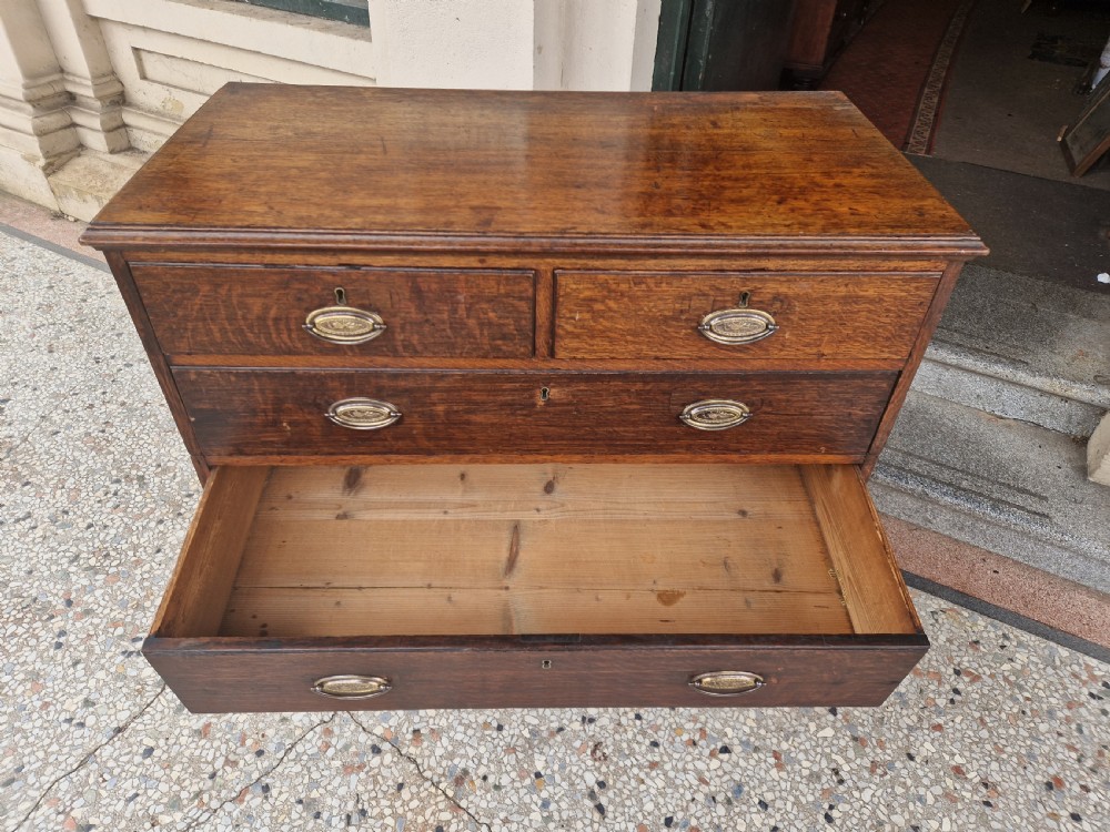 GEORGIAN OAK CHEST OF DRAWERS  View VII