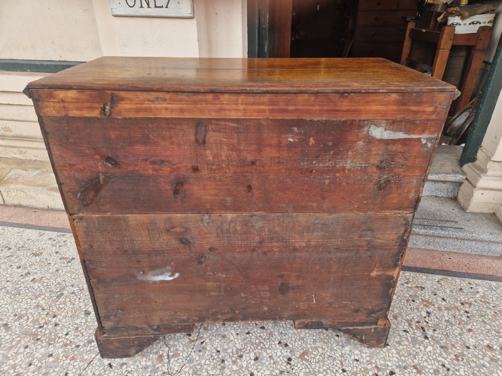 GEORGIAN OAK CHEST OF DRAWERS  View IX