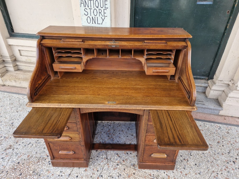 ANTIQUE OAK ROLL TOP DESK  View V