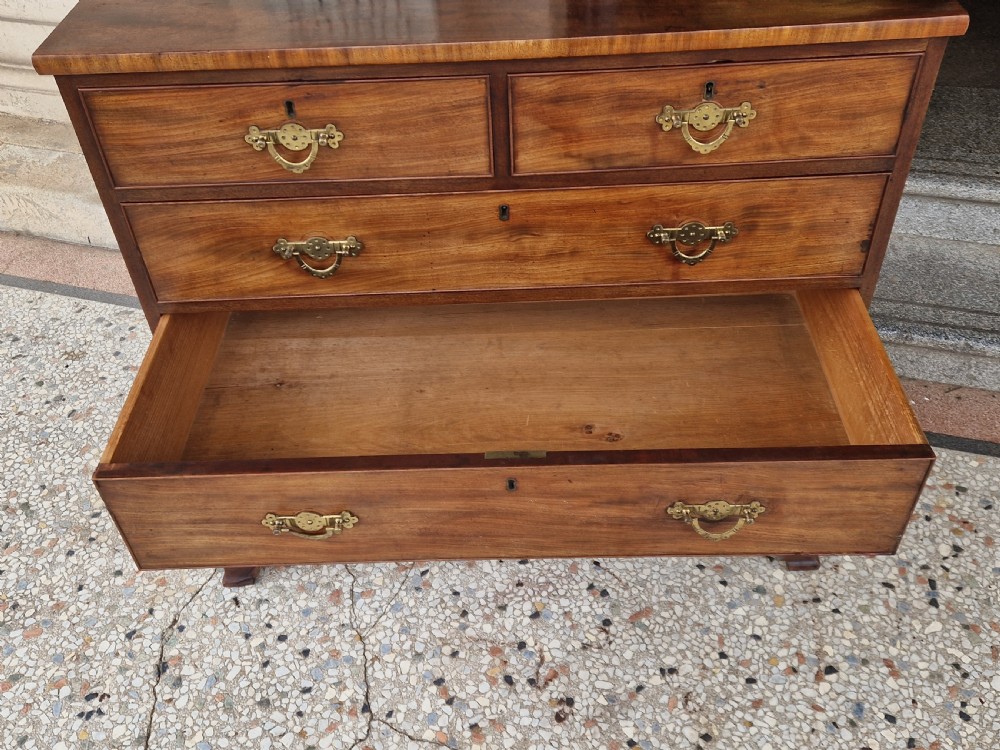 ANTIQUE MAHOGANY CHEST OF DRAWERS  View VIII