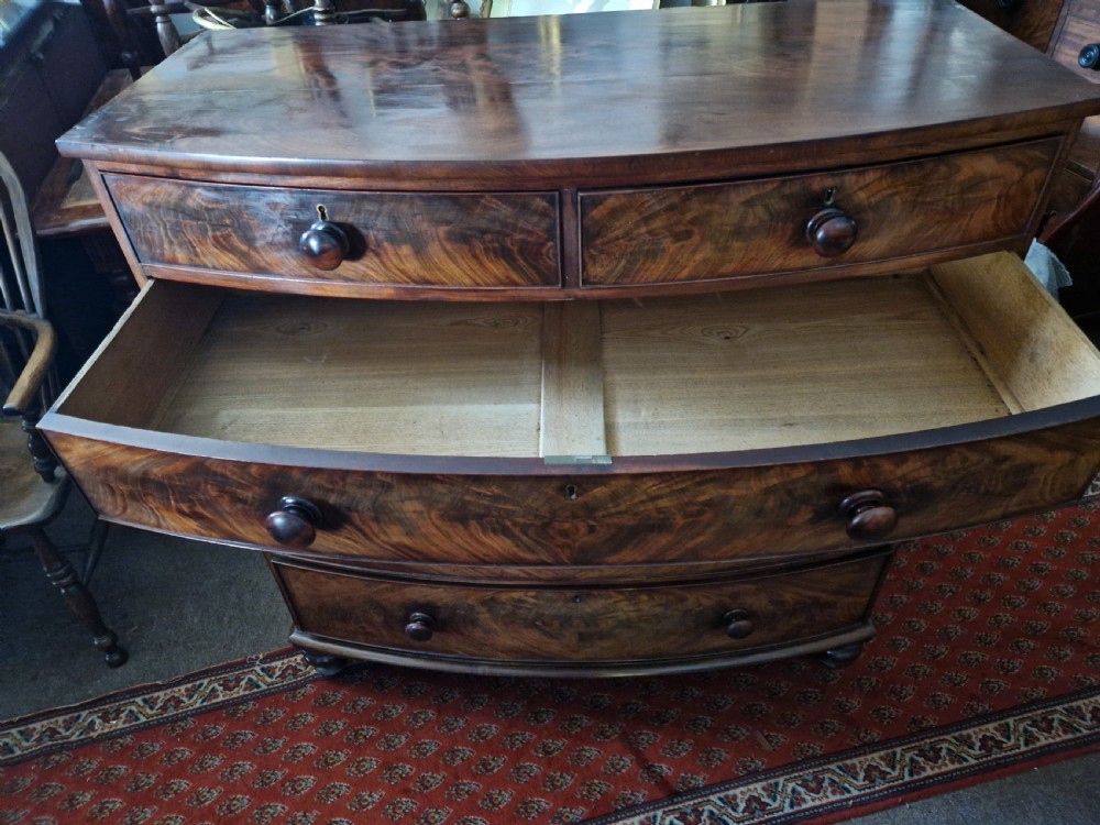 ANTIQUE MAHOGANY  BOW FRONTED CHEST OF DRAWERS View VIII