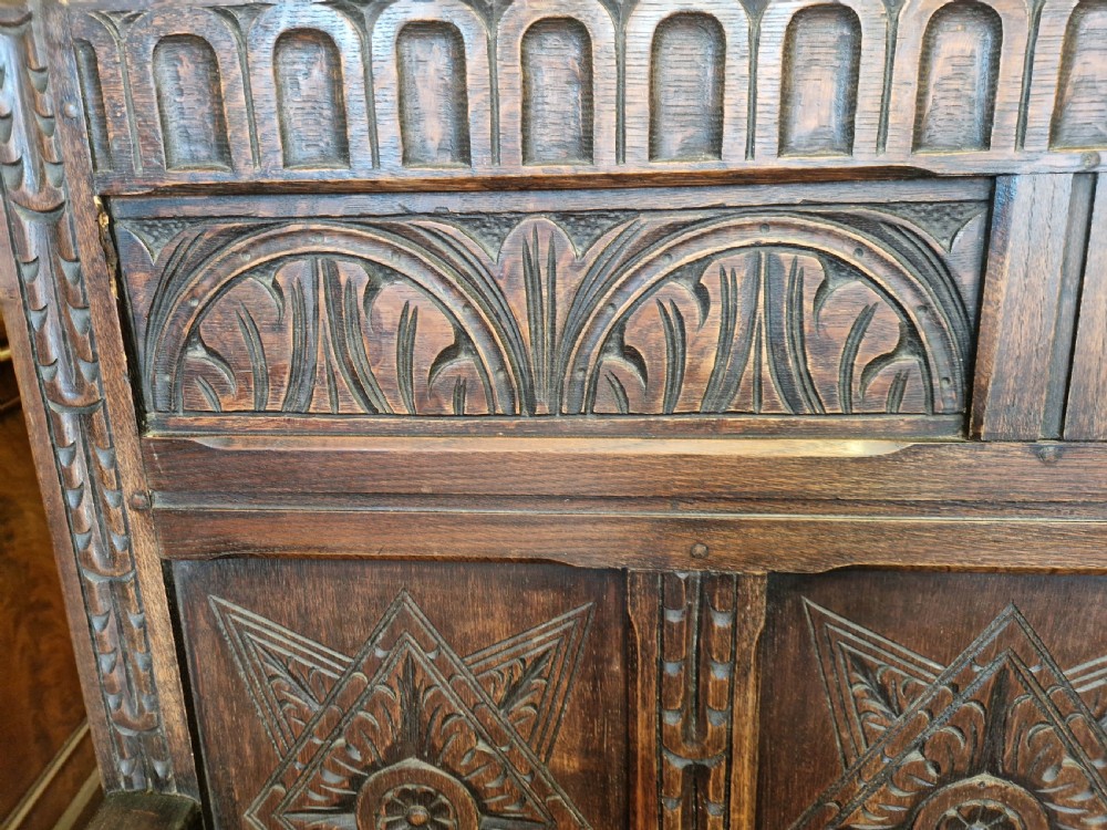 ANTIQUE SOLID OAK CARVED  HALL BENCH  View II