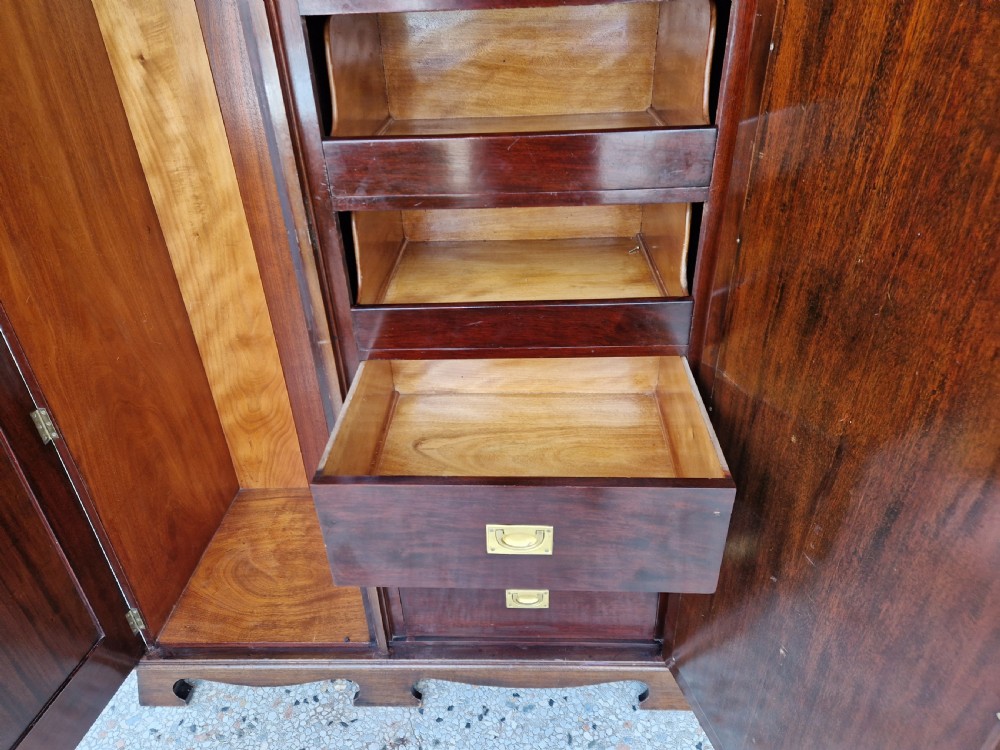 MAHOGANY MAHOGANY WARDROBE  View XI