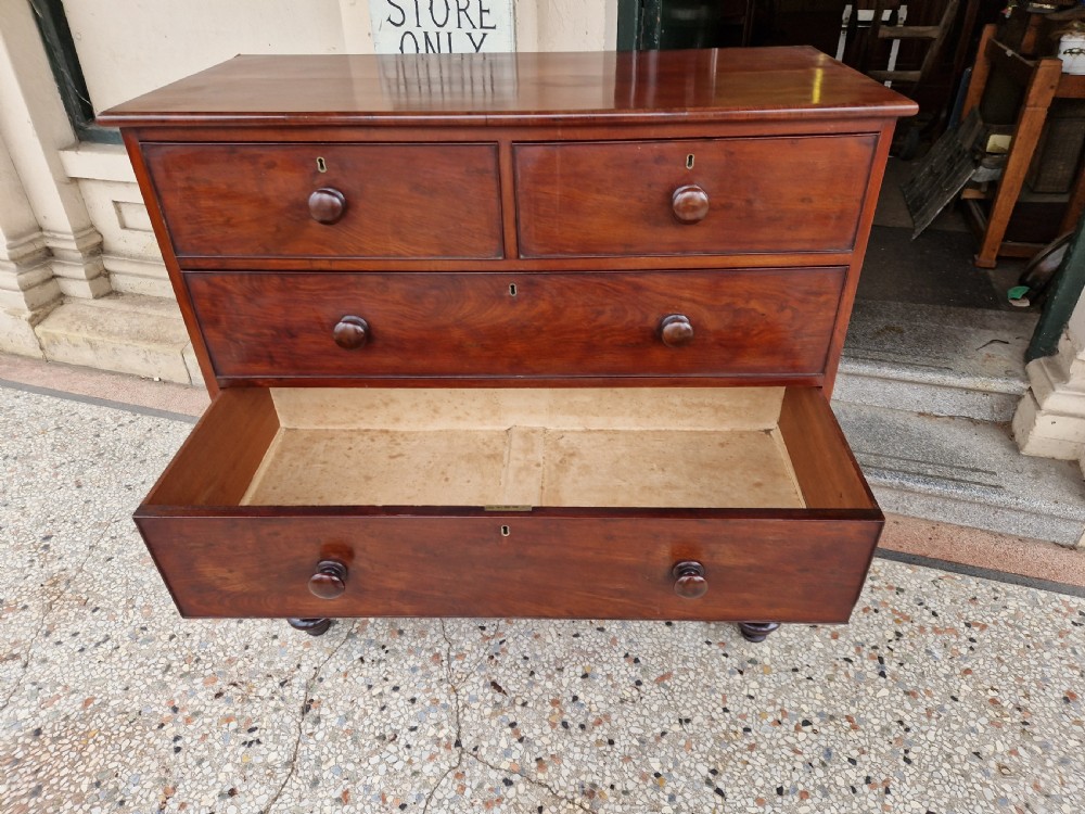 ANTIQUE large  MAHOGANY CHEST OF DRAWERS View VIII